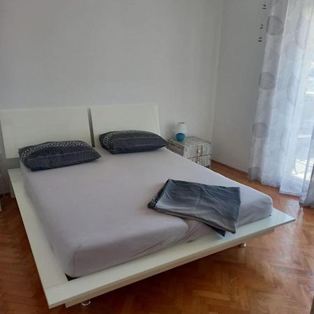 Apartman Rebeka Jezera Extérieur photo