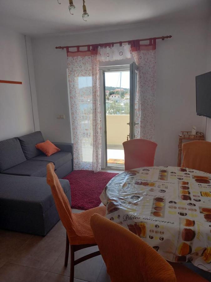 Apartman Rebeka Jezera Extérieur photo