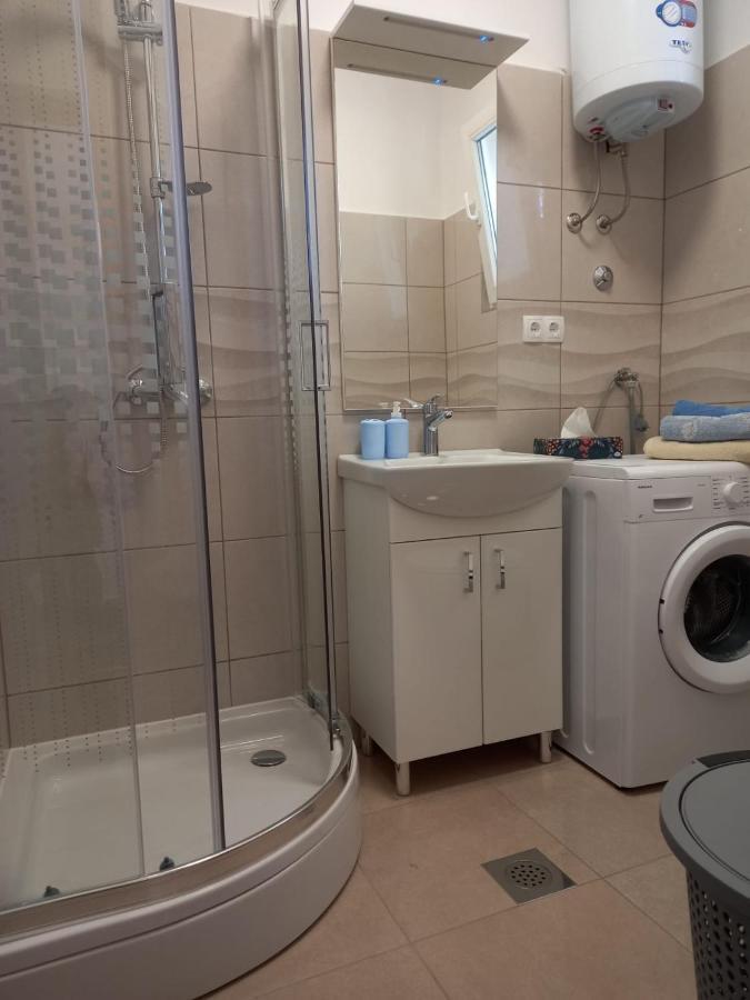Apartman Rebeka Jezera Extérieur photo